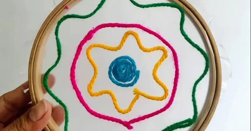 As crianças que visitarem o parque na data poderão participar de uma oficina de bordado sem agulha.