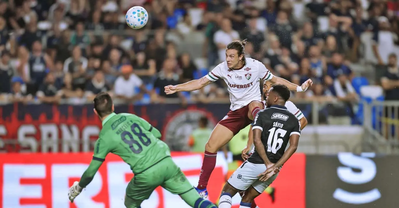 Leão caiu em pleno Mangueirão para o Fluminense