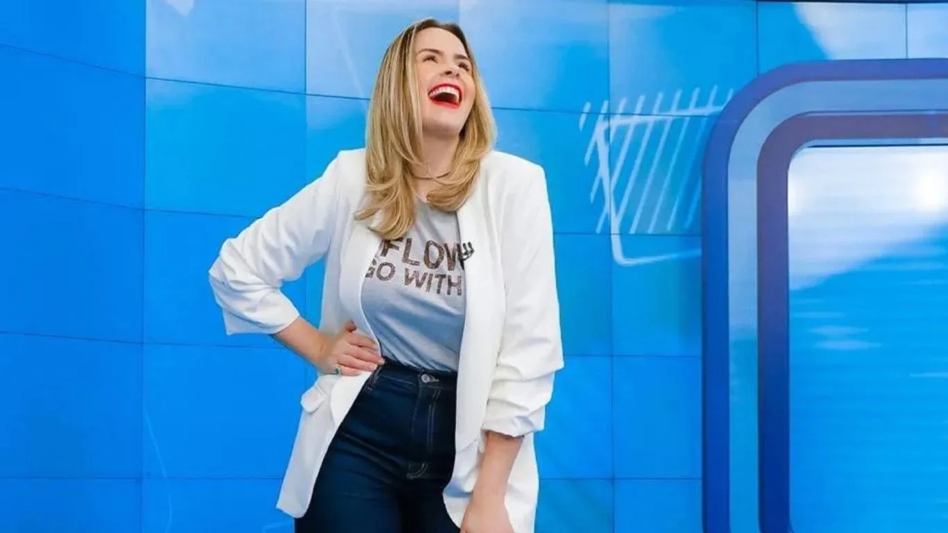 A jornalista detalhou os bastidores da demissão do programa Fofocalizando