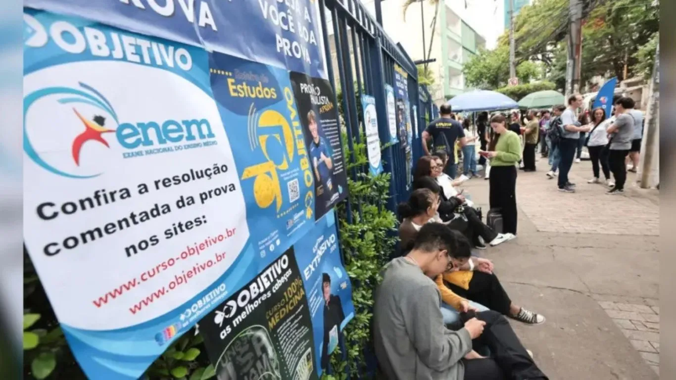 Para que a justificativa seja aceita, o Inep exige documentos oficiais (PDF, PNG ou JPG de até 2 MB) que comprovem o motivo da falta.