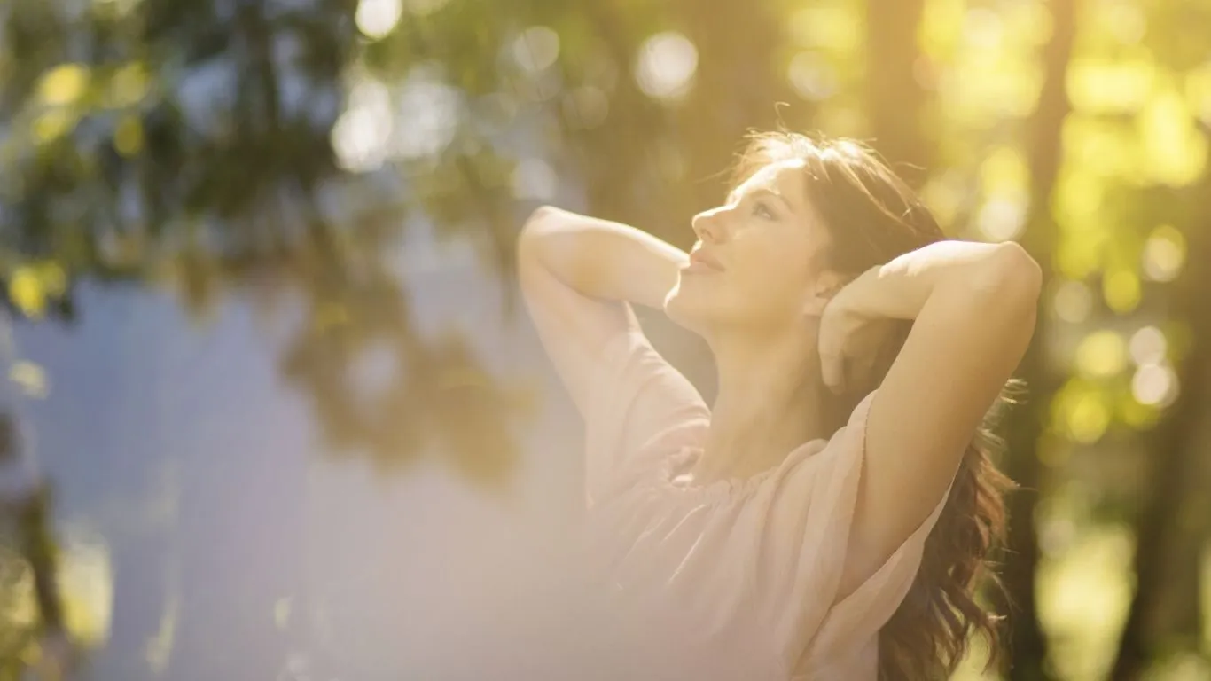 Especialistas afirmam que poucos minutos por semana já são suficientes, mas a "dose" exata varia conforme as características individuais e o ambiente.