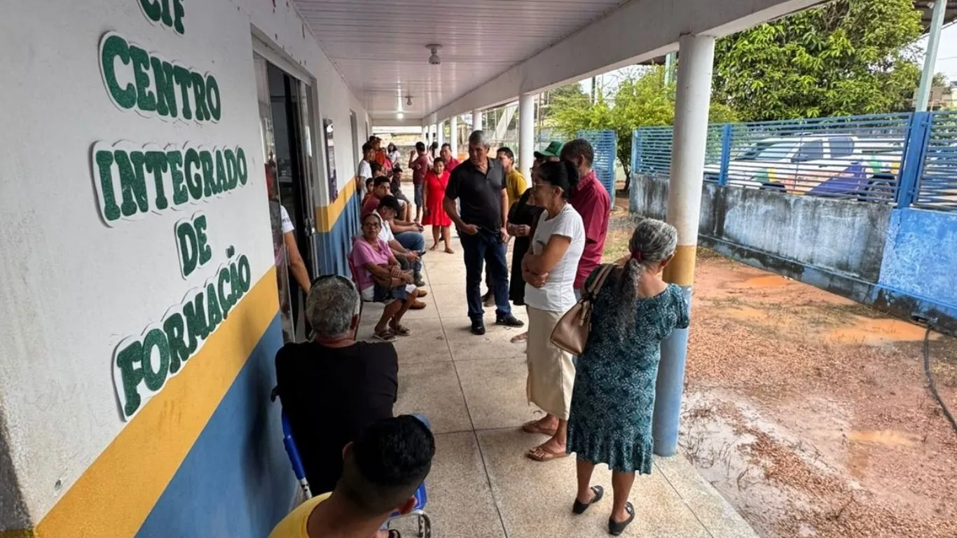 Eleitores buscando regularizar situação eleitoral