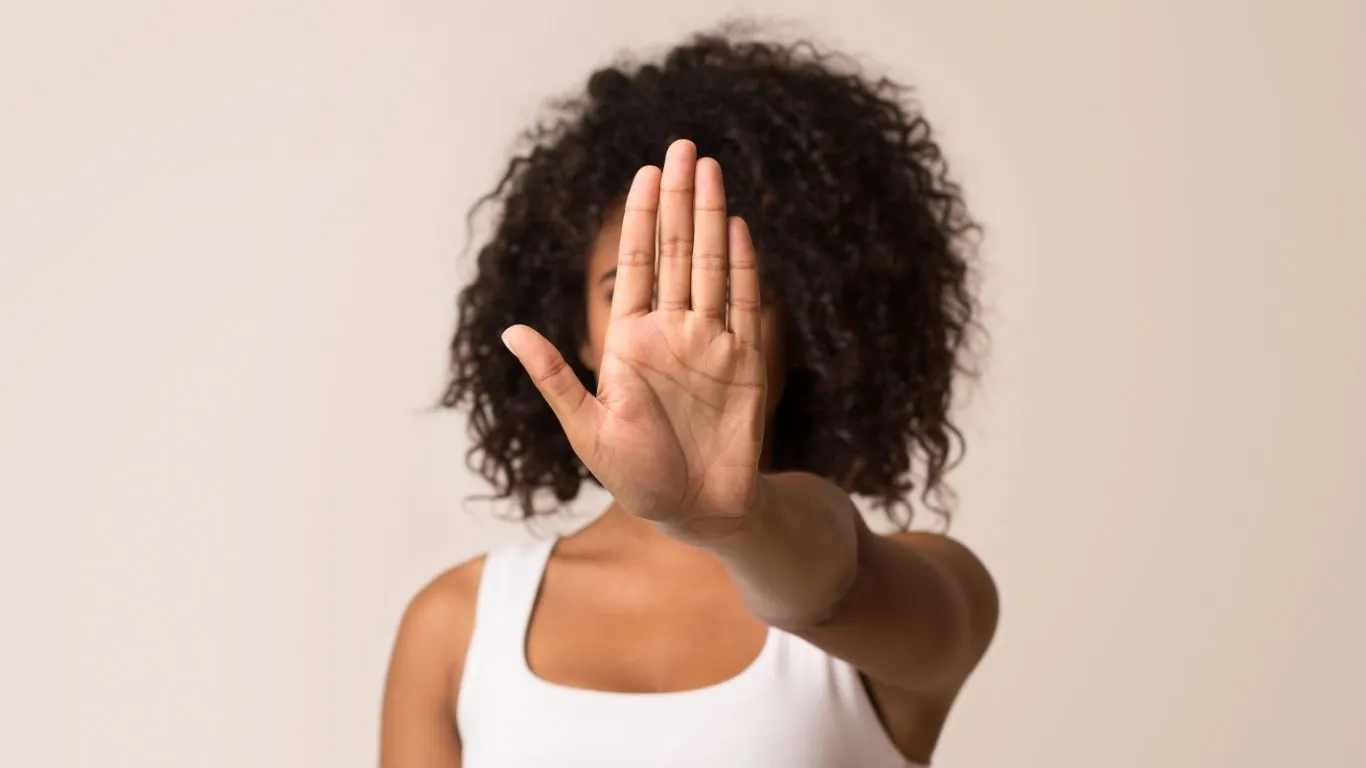 Campanha da Guarda Municipal orienta mulheres a consultarem histórico judicial de pretendentes