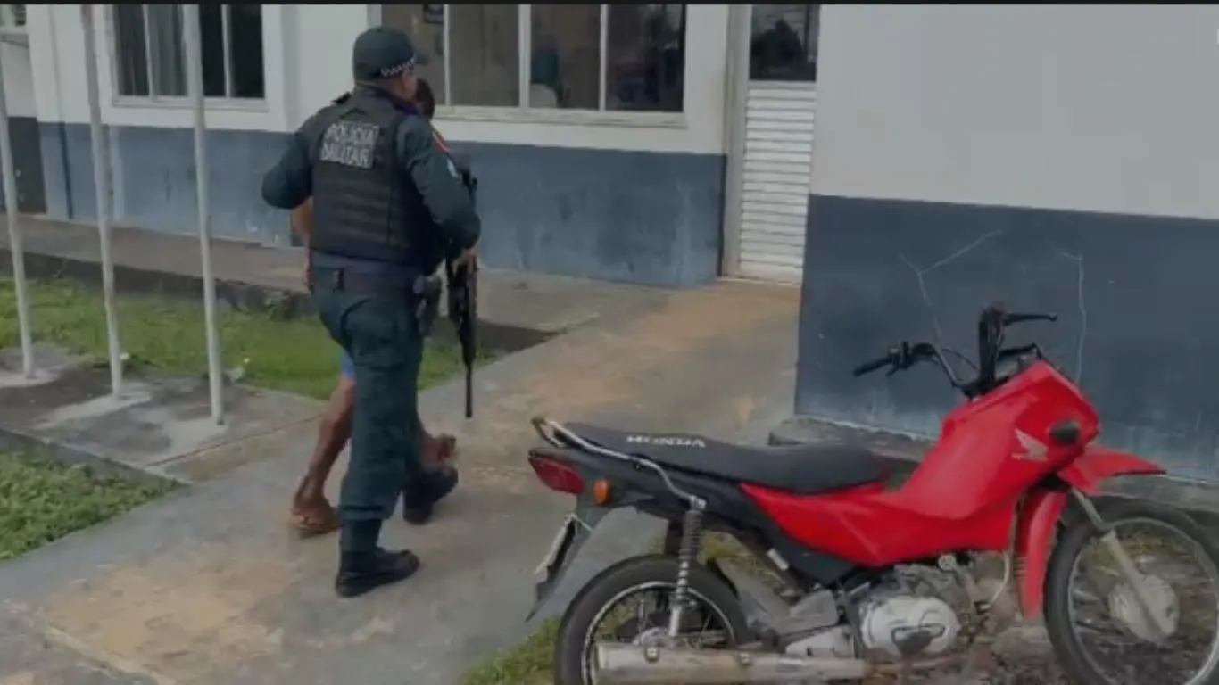 O veiculo que os suspeitos usavam foi apreendido