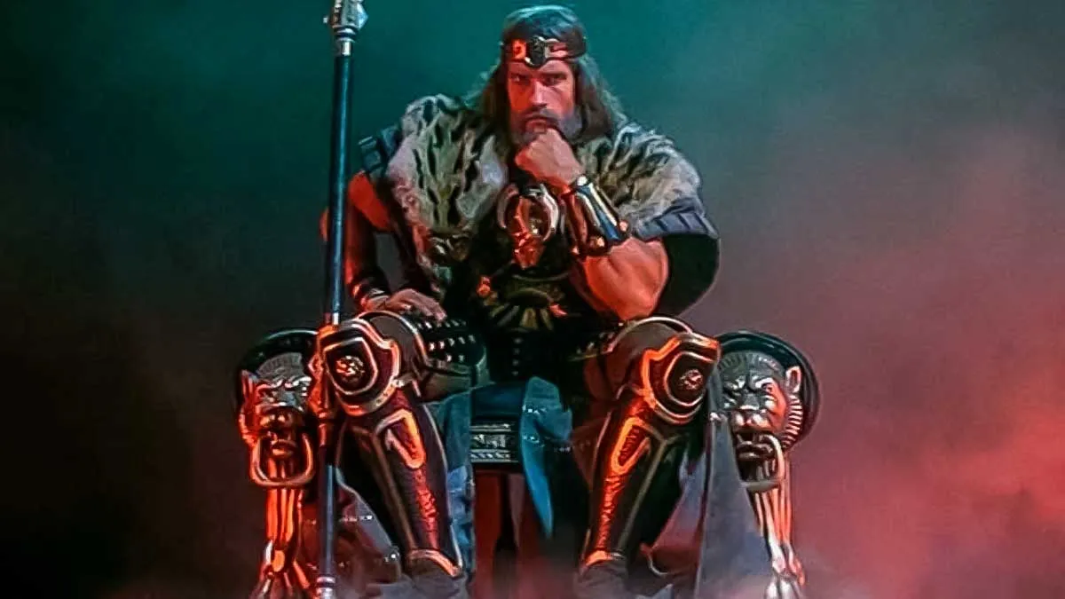 Arnold Schwarzenegger anunciou Conan Rei; o ator promete um filme “apropriado para sua idade” e com muita violência.