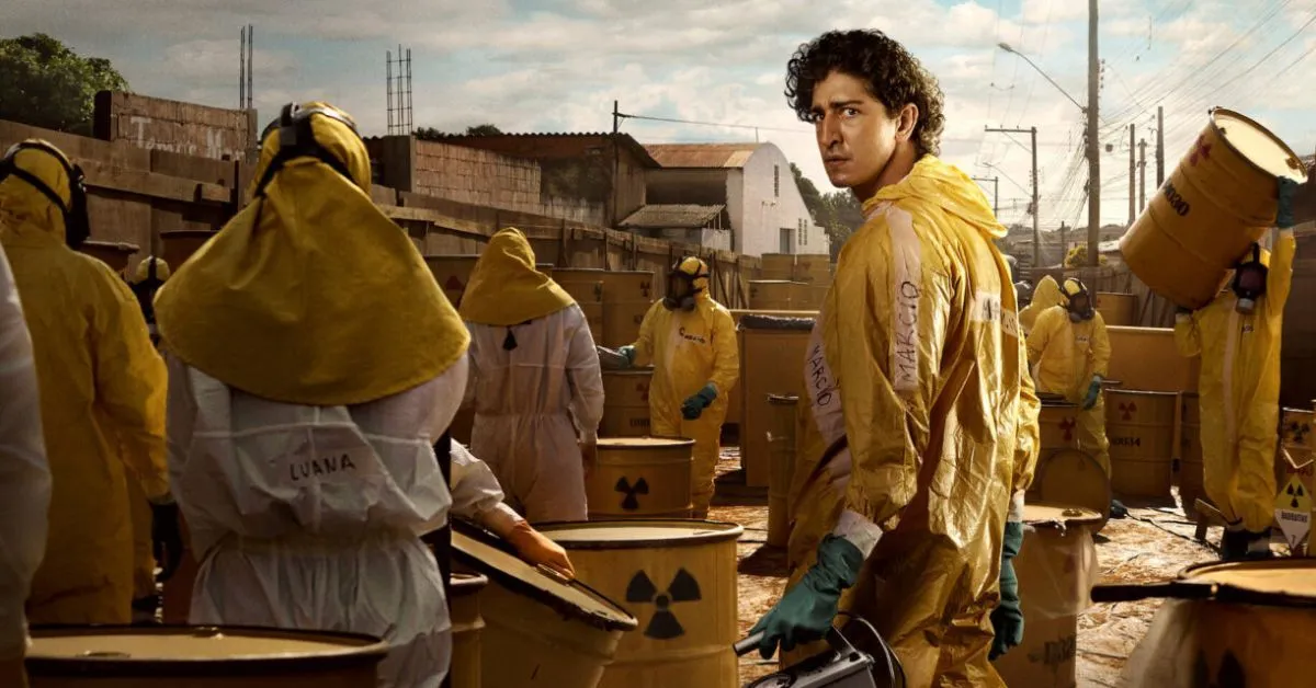 O desastre de Goiânia aconteceu em setembro de 1987, quando catadores abriram um aparelho de radioterapia abandonado em busca de chumbo. Eles não sabiam que o equipamento continha material radioativo.