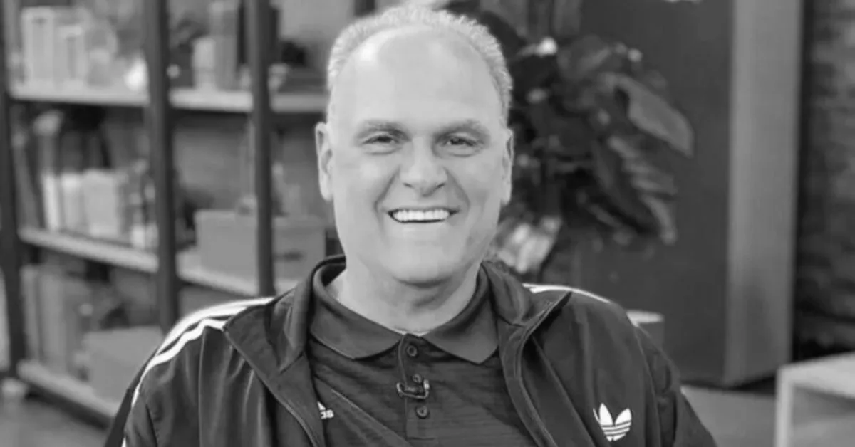 Eternizado pela camisa 14 da seleção brasileira, Oscar Schmidt deixa uma história construída com talento, determinação e amor ao esporte, dentro e fora das quadras.