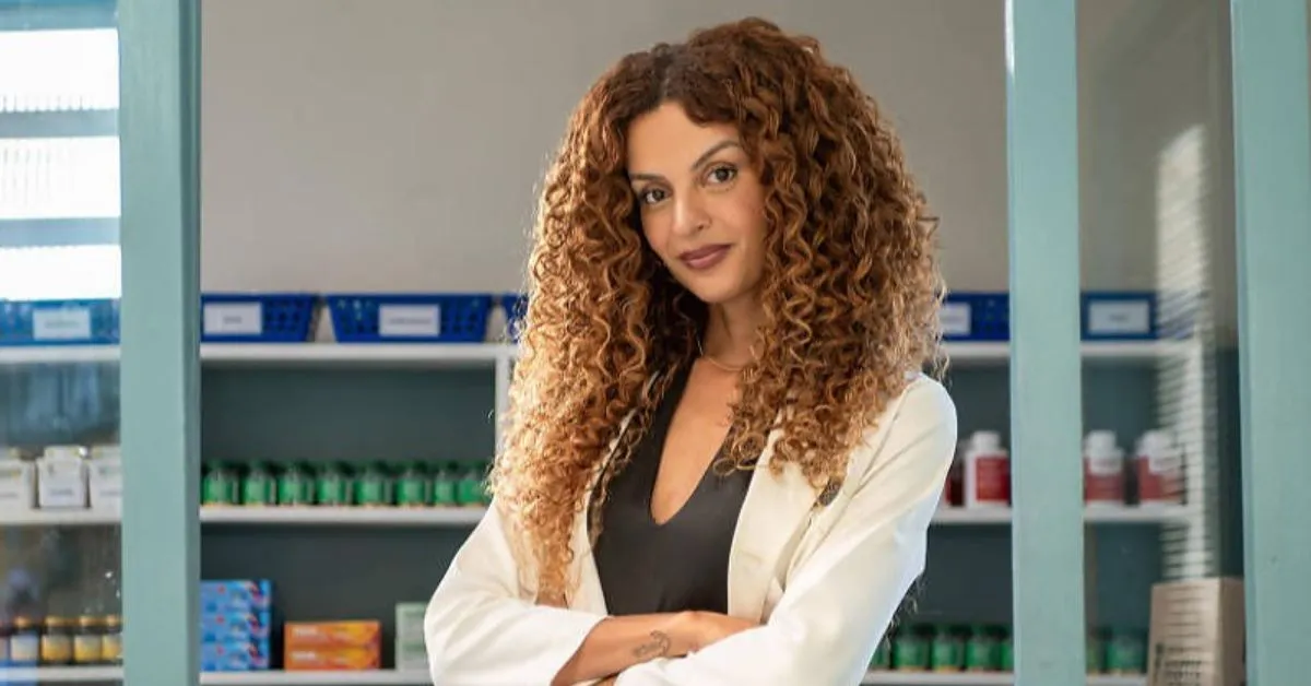 As cenas de lingerie já tinham ido ao ar na véspera, quando Viviane contracena com Leonardo, personagem de Pedro Novaes na trama.