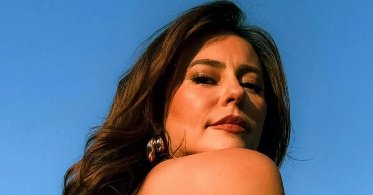 Além da repercussão do aniversário, Paolla também precisou se pronunciar sobre rumores de romance.