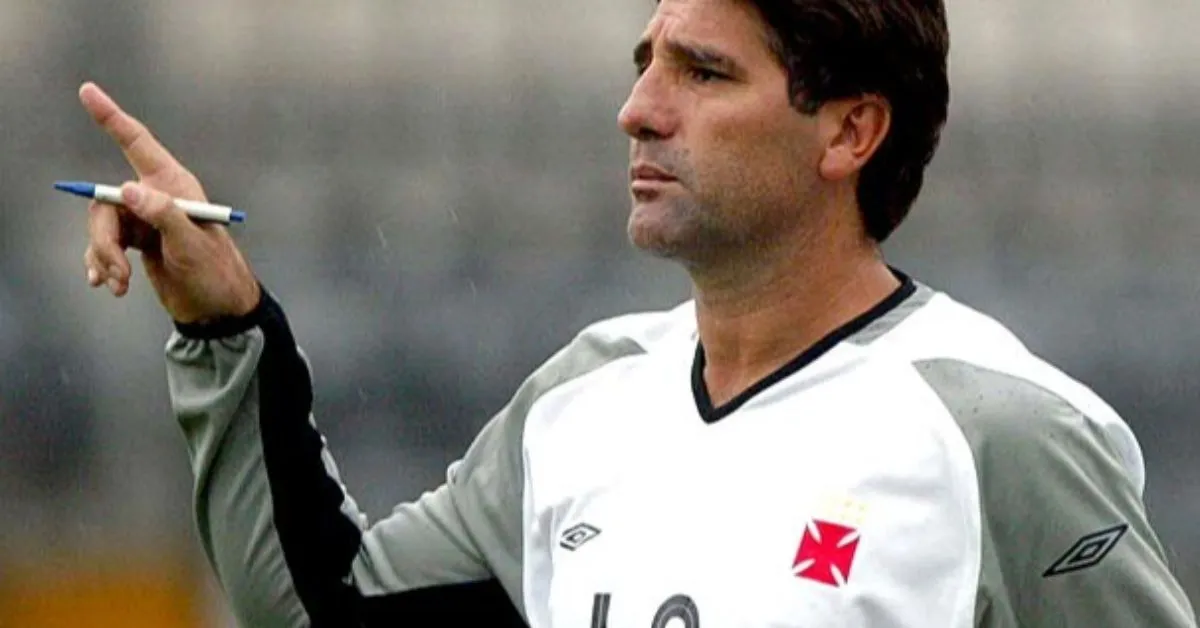 Esta será a terceira passagem do técnico pelo Vasco da Gama. Anteriormente, ele comandou a equipe entre 2005 e 2007, além de retornar em 2008.