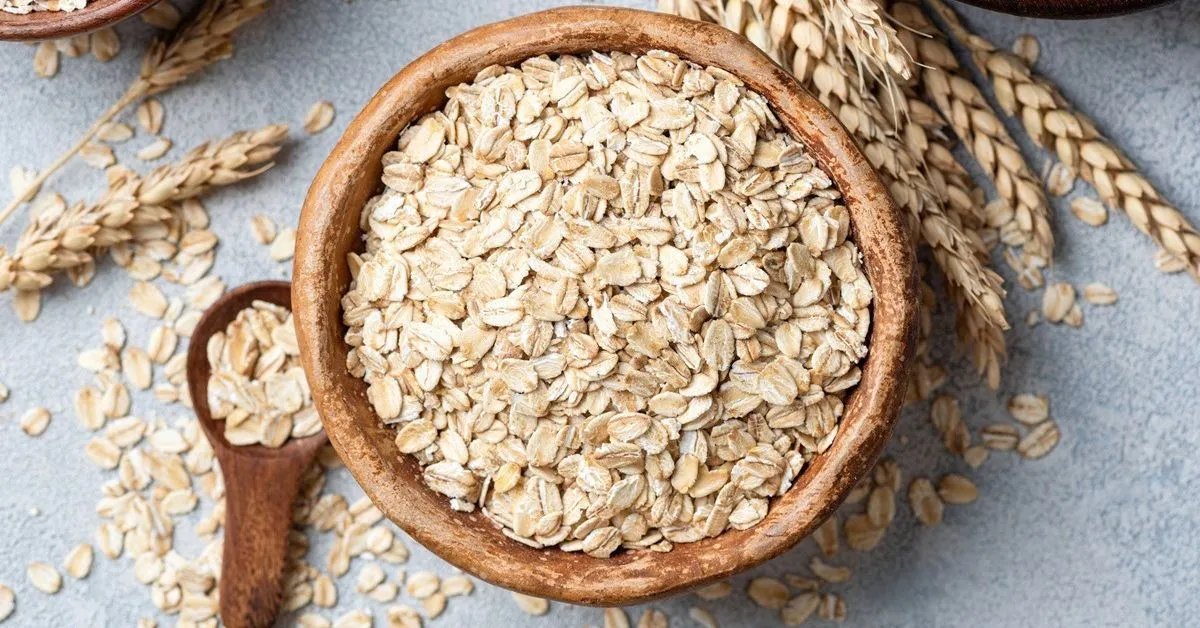 Um dos estudos mais relevantes sobre o tema, publicado no Journal of the American College of Nutrition, analisou adultos saudáveis e confirmou o alto poder de saciedade do alimento.