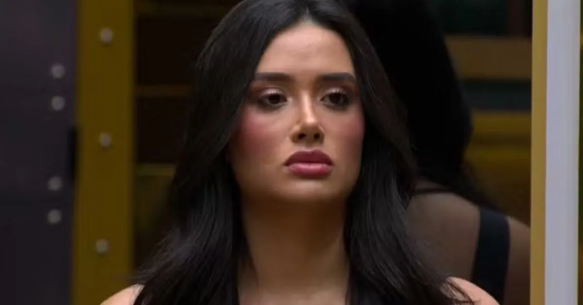 Moradora de Brasília, no Distrito Federal, Jordana acumula mais de 32 mil seguidores no Instagram e trabalha como modelo fotográfica e influenciadora.