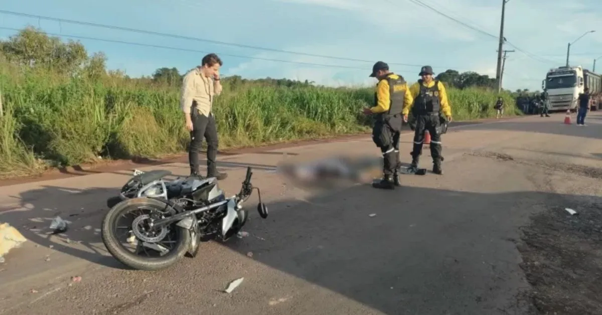 Segundo o relato do motorista da carreta envolvida, o acidente aconteceu por volta das 16h20.