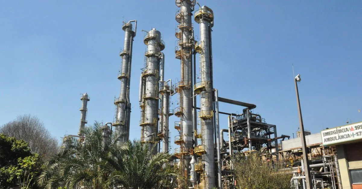 A contratação será feita sob regime CLT.