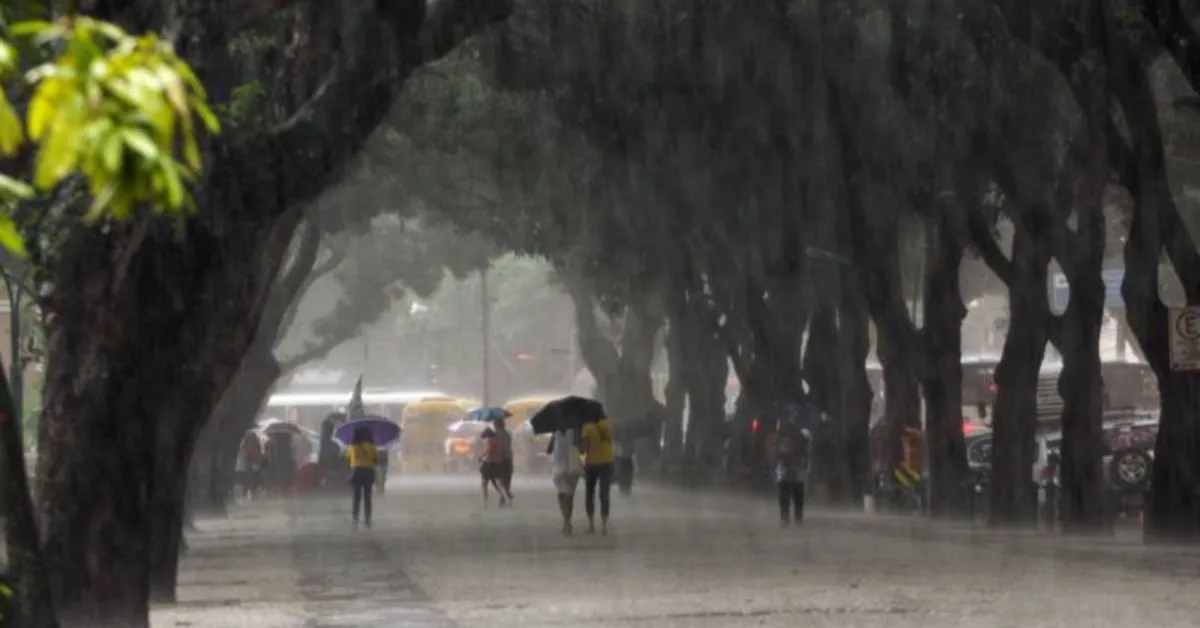 Recomendação é evitar sair de casa sem necessidade durante tempestade.