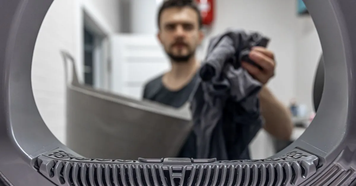 Lavagem mecânica pode danificar a estrura da peça e merece atenção aos detalhes.