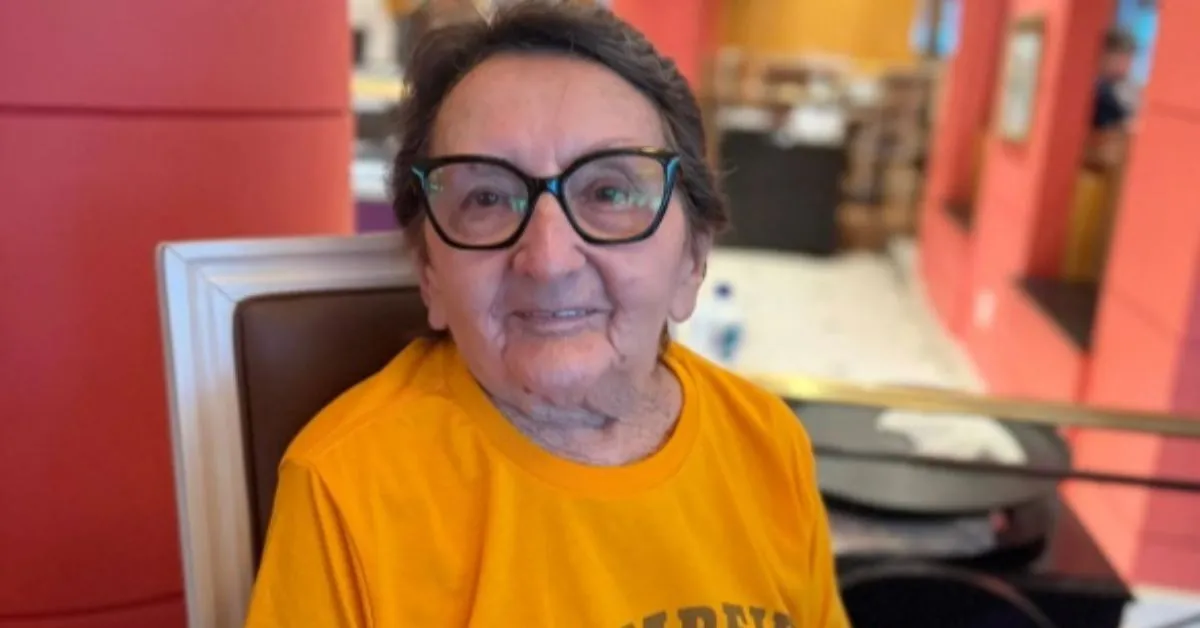 Atriz vai torcer pelo filme que participa de casa