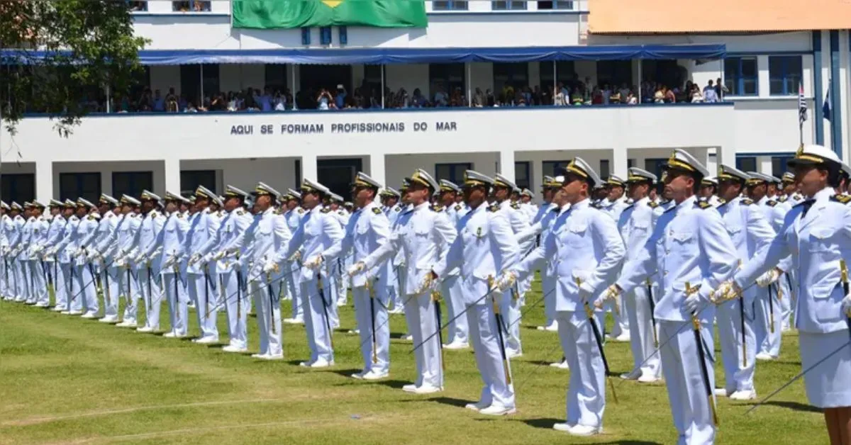 Marinha com 44 vagas para professores