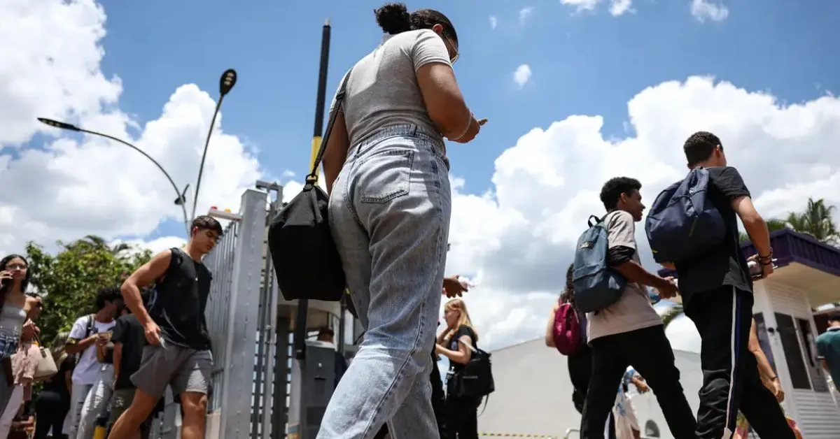 Contemplados pelo Fies devem atentar à lista