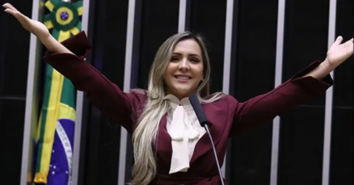 Andréia Siqueira assume o PSB