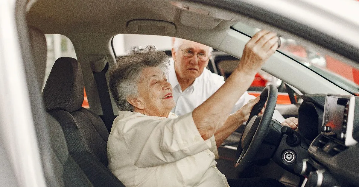 Projeto vai beneficiar idosos na hora de comprar carro