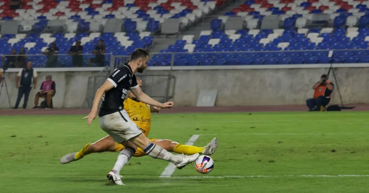 Leão vence e segue vivo na disputa da Copa Norte