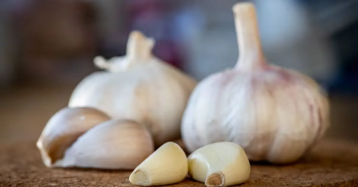 Um truque que pode economizar tempo e ajuda a evitar o cheiro nas mãos
