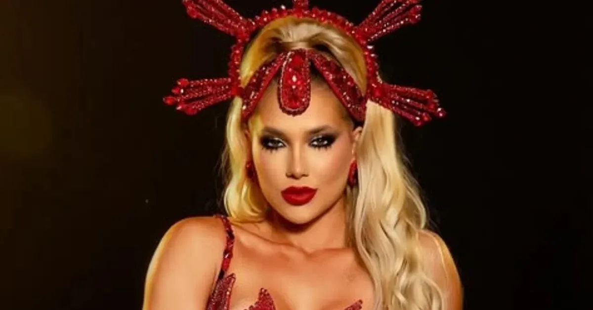 A loira relatou o ferimento após ensaio de rua da Grande Rio, que marca a fase final de preparação da escola de samba para o desfile oficial na Marquês de Sapucaí.