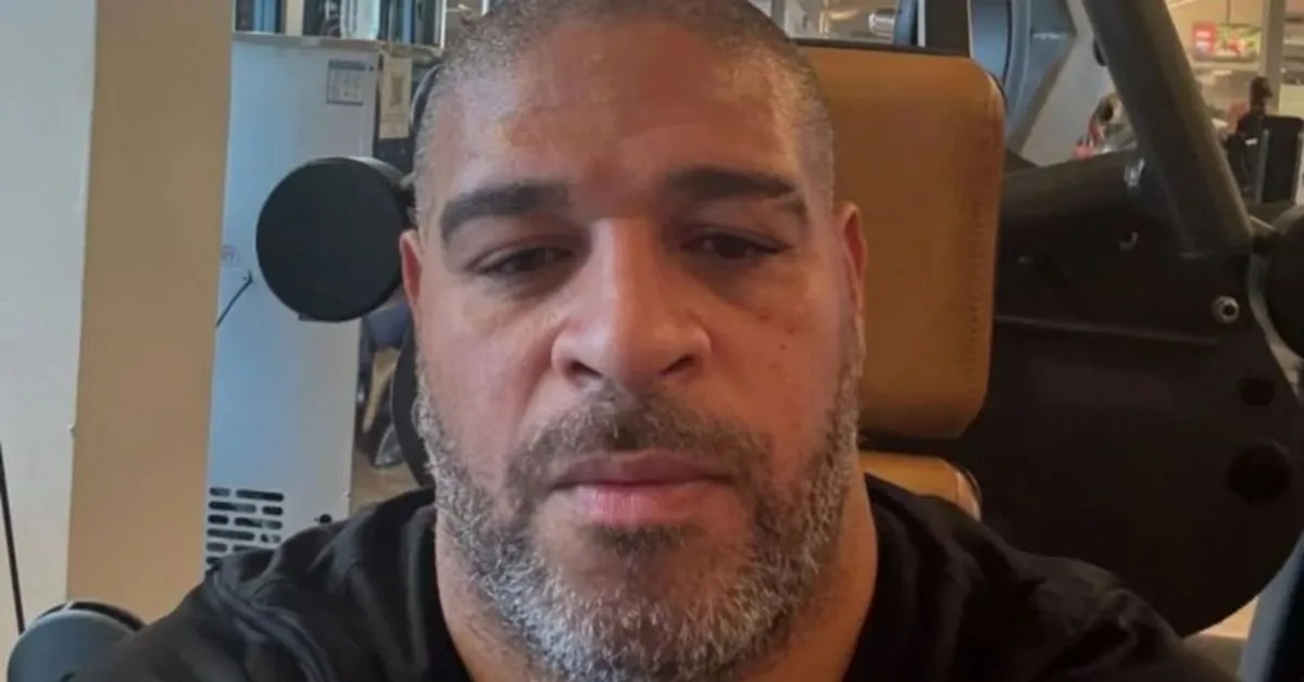 Na publicação, o jogador mostrou um print do criminoso tentando a abordagem com um amigo.