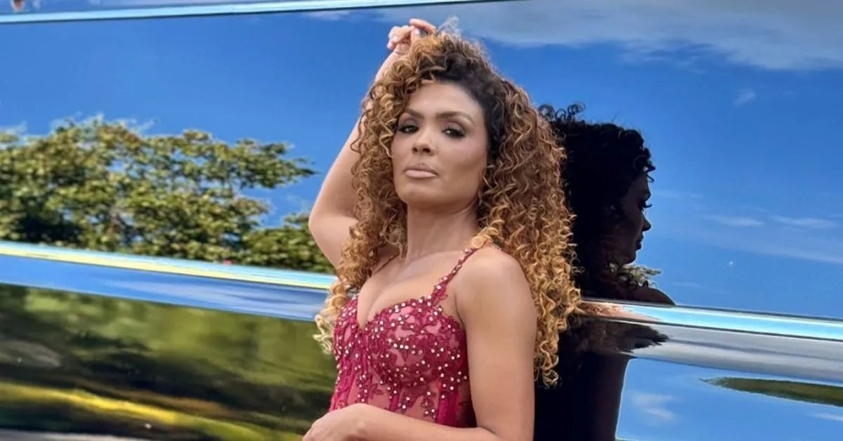 Ao reagir, Lidi foi atingida na testa pelo próprio aparelho telefônico, que um dos suspeitos usou para agredi-la.