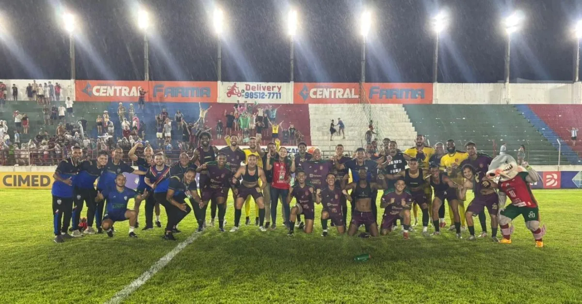 Jogadores do Mapará comemoram classificação