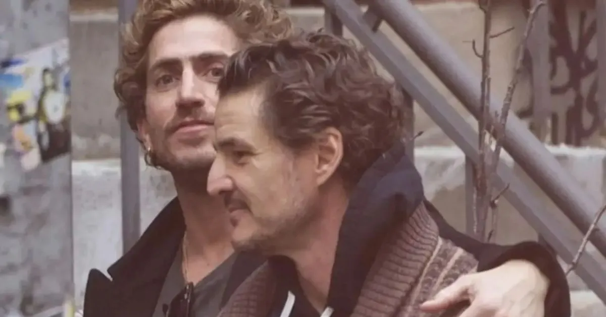 Rumores sobre um romance entre Pedro Pascal e Rafael Olarra ganham força após registros de paparazzi em Nova York