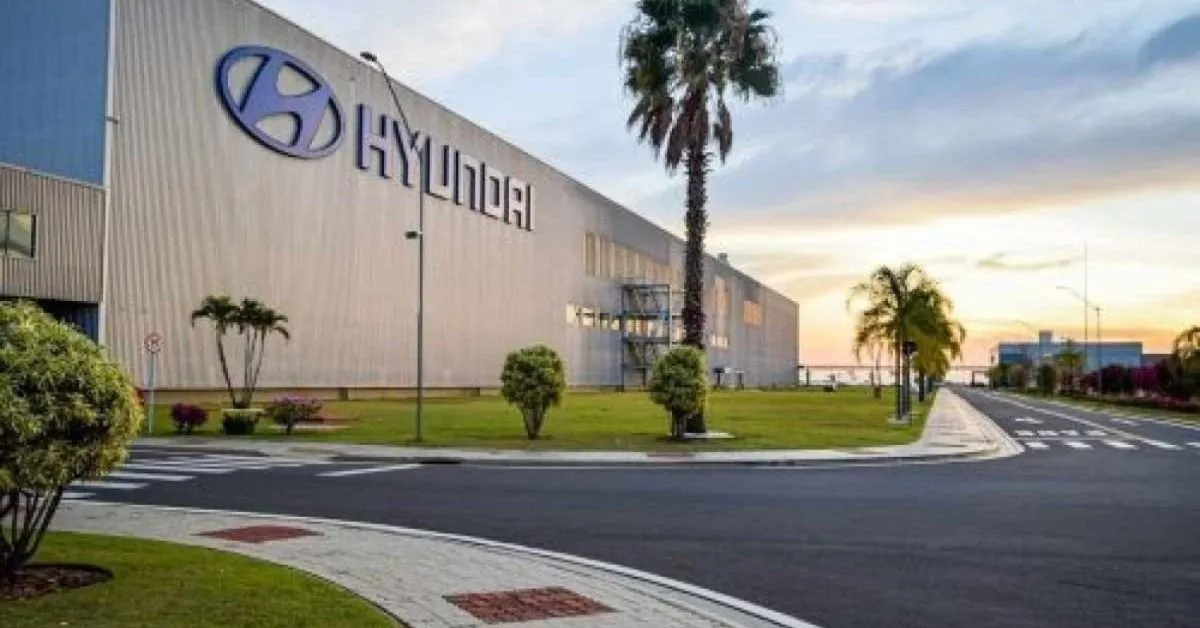 A montadora sul-coreana Hyundai oficializou a chegada da nova geração do SUV compacto ao mercado brasileiro para 2026.