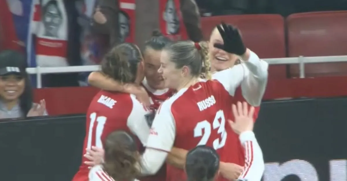 O Arsenal controlou a posse de bola ao longo de toda a partida e deixou o Corinthians com pouco espaço.