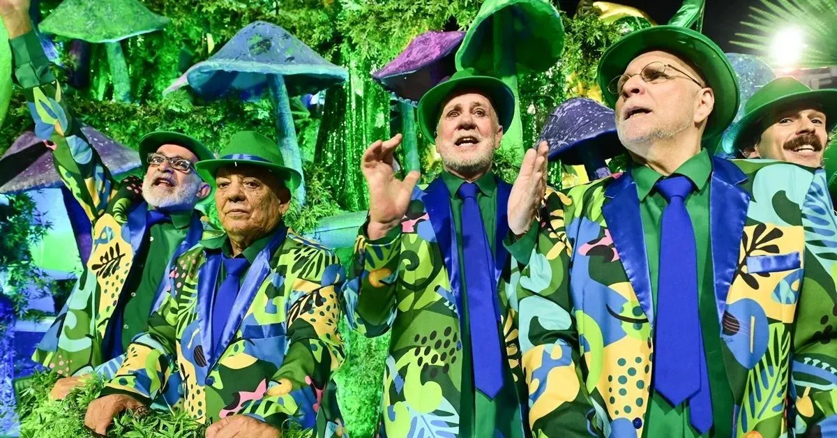 Vale lembrar que abriram a festa ontem as agremiações Acadêmicos de Niterói, Imperatriz Leopoldinense (foto), Portela e Estação Primeira de Mangueira.