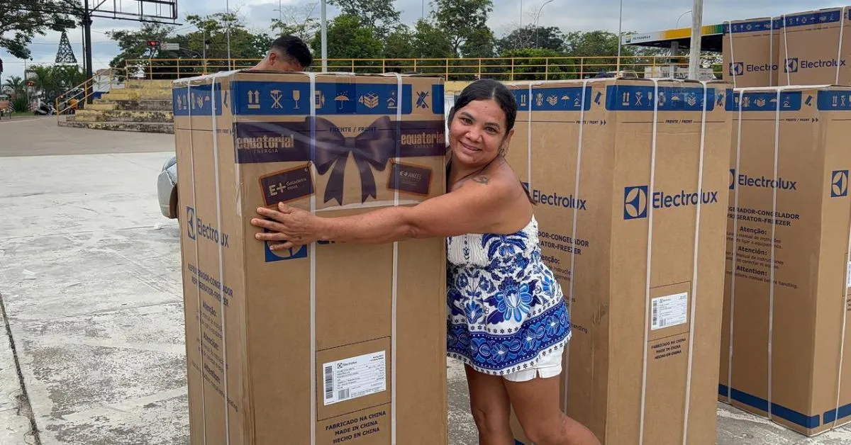 A caravana atende moradores de Portel e Bagre com troca de refrigeradores, cadastro em programas sociais e qualificação profissional até esta quinta-feira (26).