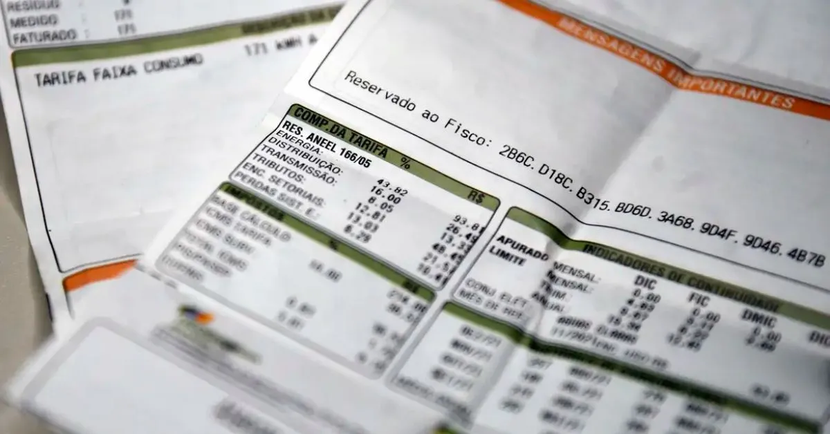 Para quem aderiu à Tarifa Branca, vale observar os horários de maior custo em que o consumo é mais caro.