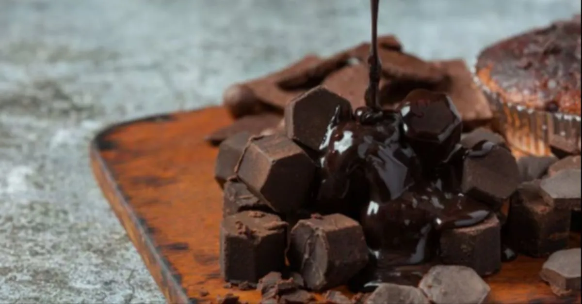 Imagem ilustrativa da notícia: Chocolate amargo pode ajudar a controlar a pressão alta; entenda