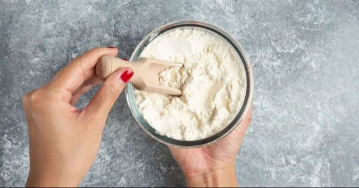 Whey Protein, extraído do soro do leite, é uma proteína de alto valor biológico.