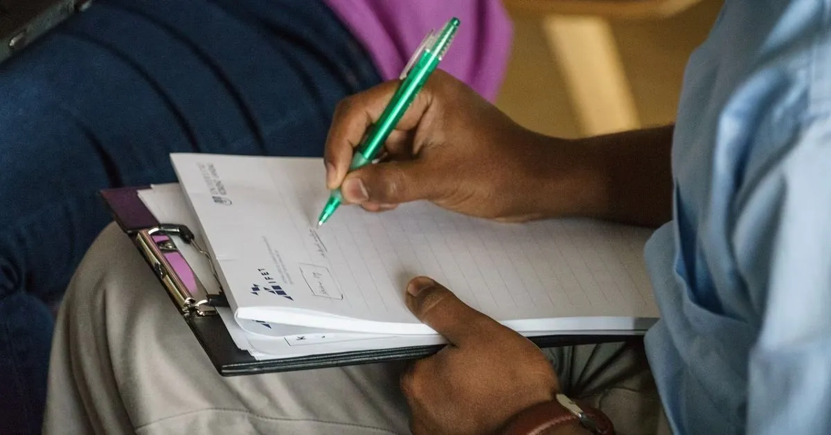 De acordo com o edital, os cargos disponíveis contemplam diversas áreas administrativas e técnicas.