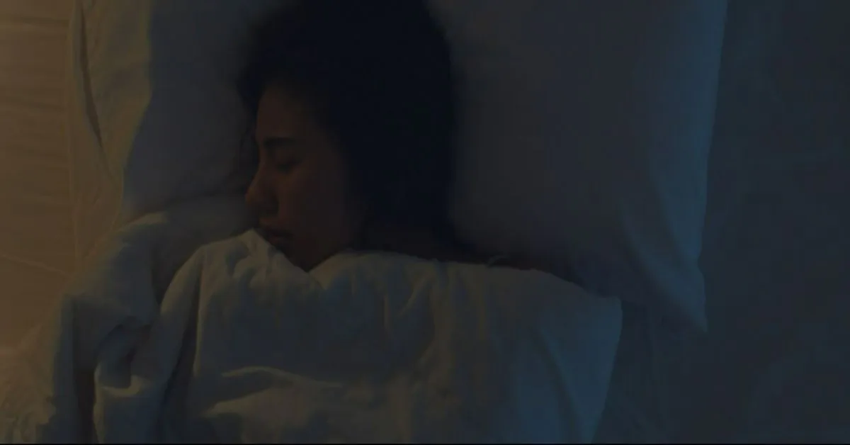 A paralisia do sono deixa a pessoa consciente, mas sem conseguir se mover.