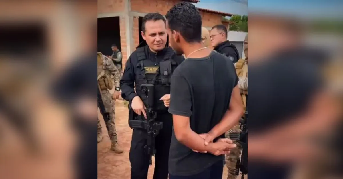 Momento da tietagem com o delegado