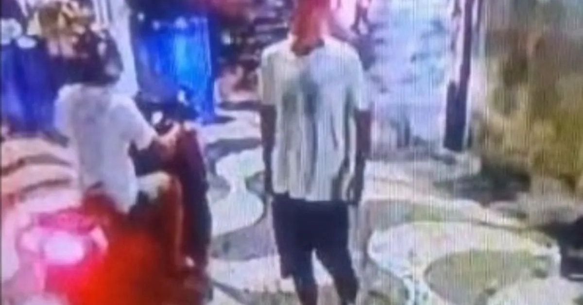 Pedestres precisam dividir espaço com os motociclistas