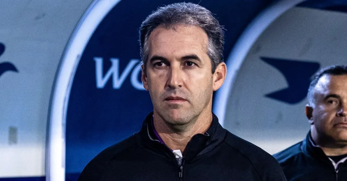 Léo Condé deve assumir o time apenas dois dias antes da final do Parazão contra o Paysandu, após derrota no primeiro clássico.