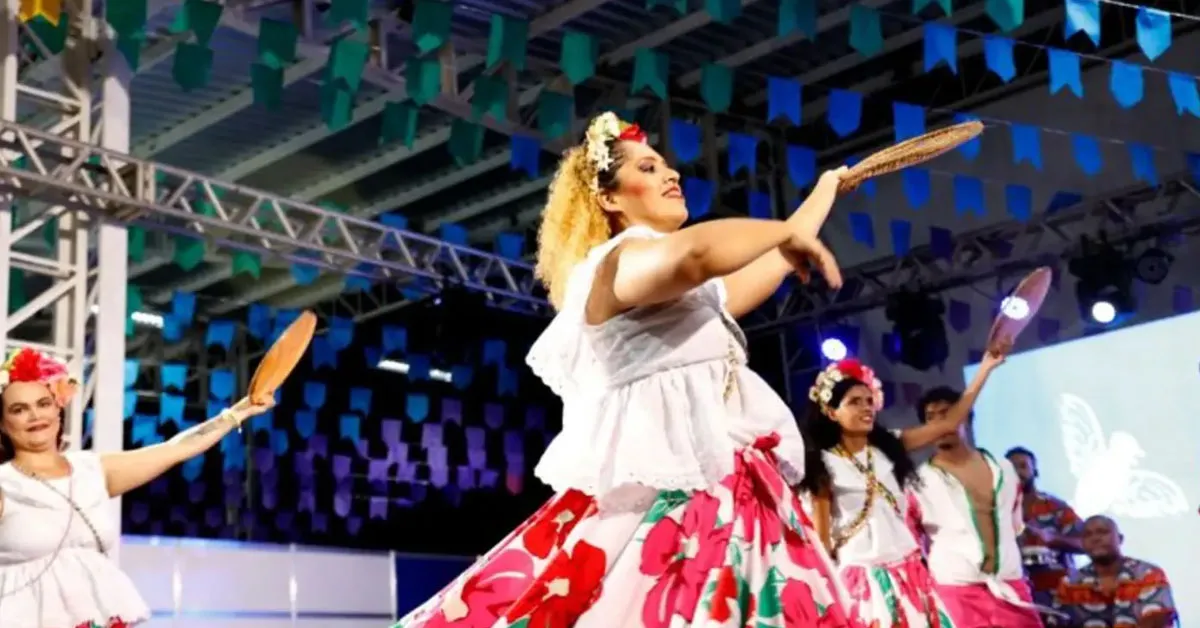 A programação inclui danças dos ritmos regionais, como carimbó e siriá, e outras expressões culturais, valorizando as matrizes culturais da região e os saberes tradicionais.