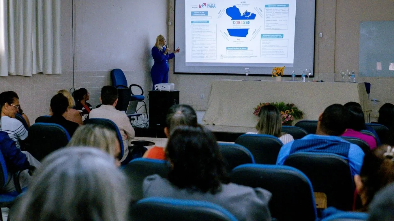 Professores e gestores da rede estadual participam de oficina sobre o Plano de Ensino Individualizado (PEI) em Marabá.