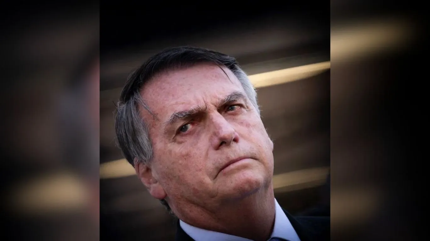 Bolsonaro foi internado na manhã de sexta-feira (13) com um diagnóstico de broncopneumonia bacteriana bilateral