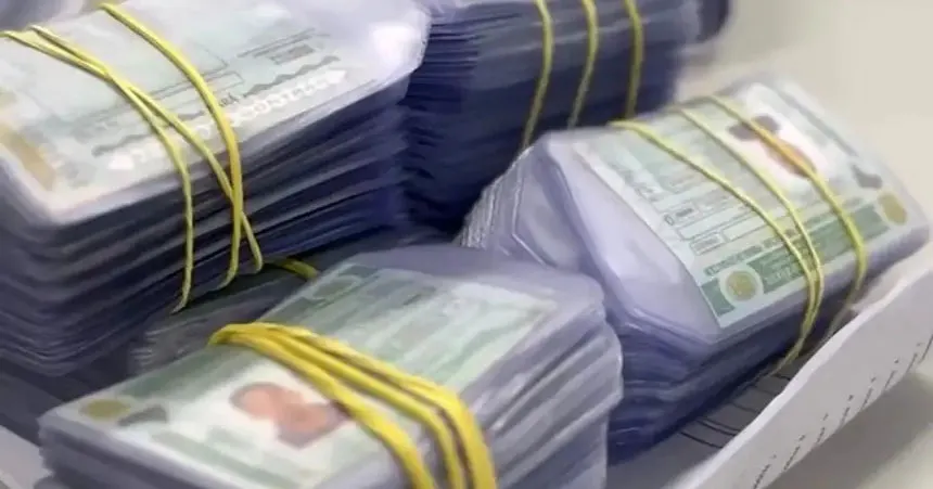 O Detran Pará se torna o primeiro do Brasil a emitir a primeira habilitação no novo padrão da CNH do Brasil.