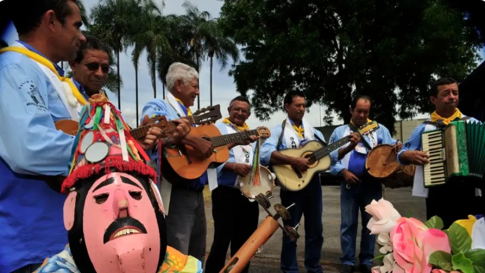 Descubra o significado e as tradições do Dia de Reis, celebrado em 6 de janeiro, e como essa data encerra o ciclo natalino.