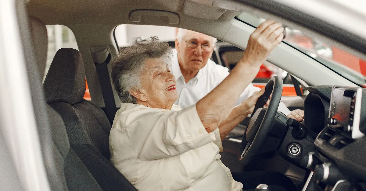 Petição em Portugal reacende debate sobre segurança no trânsito e levanta polêmica ao propor restrições para motoristas acima de 75 anos